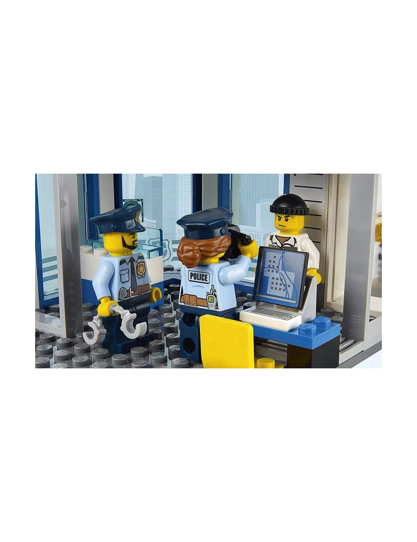 imagem de LEGO City Police 60141 Esquadra de Polícia3