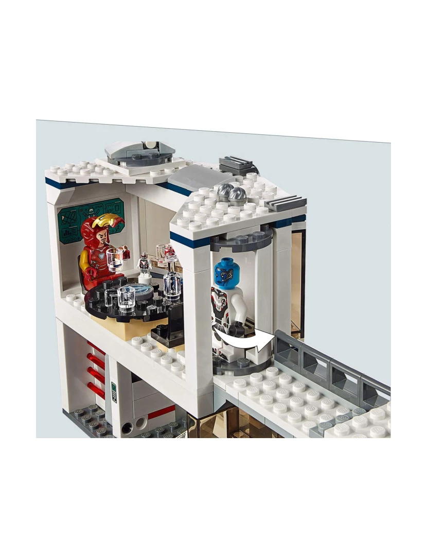imagem de LEGO Marvel 76131 O Combate no Quartel dos Vingadores3
