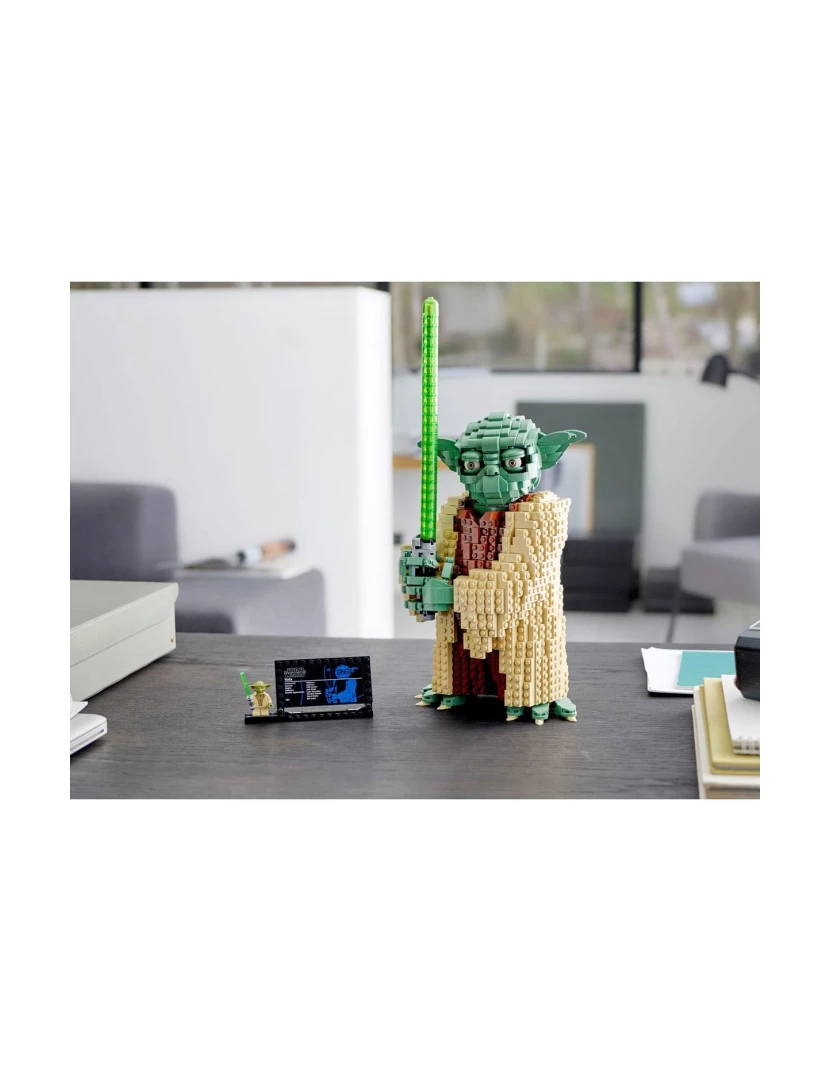 imagem de LEGO Star Wars Yoda - 752554