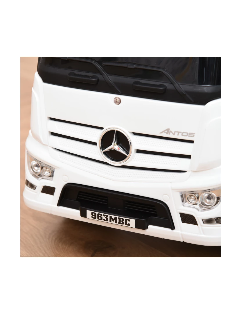imagem de HOMCOM Carro Andador Mercedes para Crianças acima de 12 Meses com Buzina Faróis Compartimento de Armazenamento Encosto e Proteção Anti-Rolamento 62,5x28,5x45cm Branco e Preto9