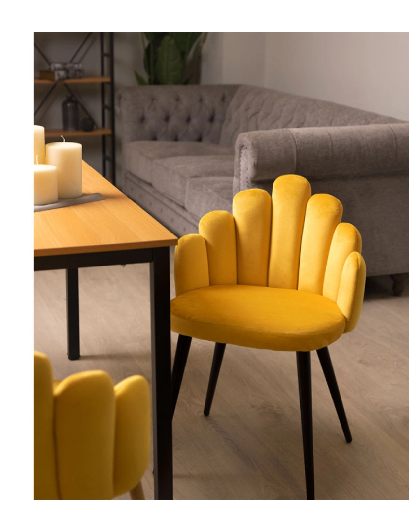 imagem de Cadeira Hand Veludo Pernas Pretas - Amarelo2