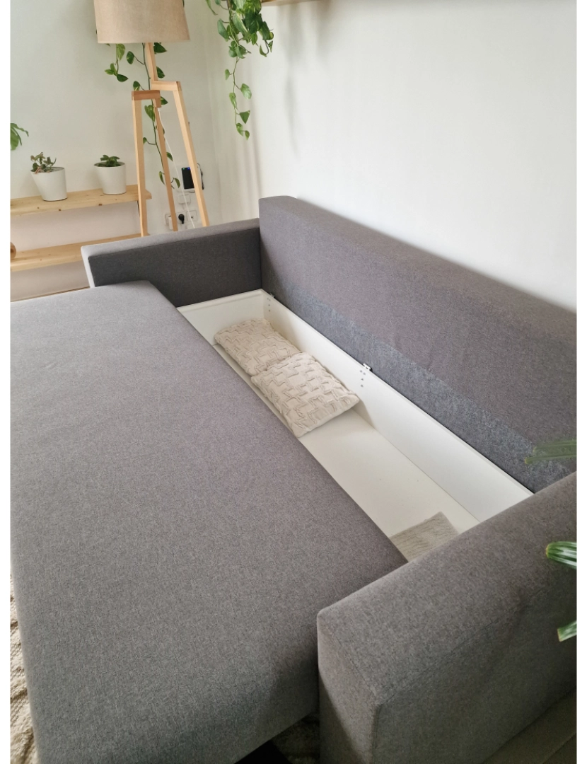 imagem de Skraut Home - Sofá-cama CLOUD, cinza claro, conversível em cama, baú. Máximo Relaxamento e Conforto - com Sistema Pull-out 225x92x92cm2