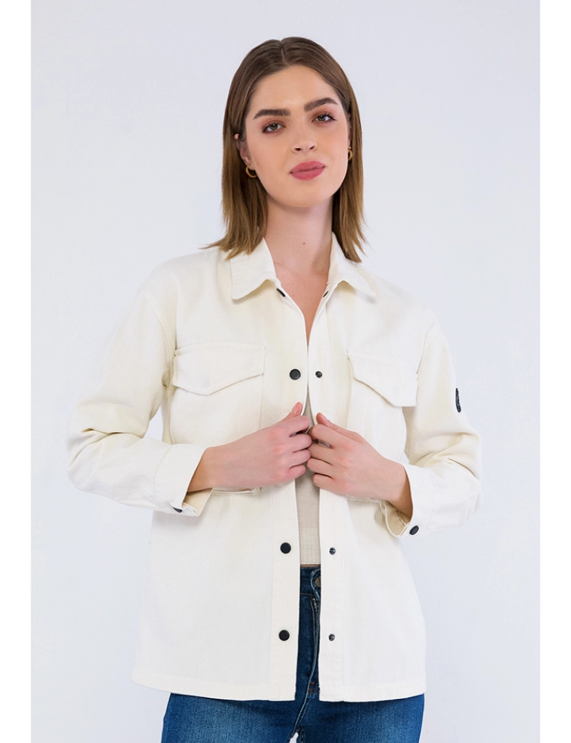 Basics&More - Sobre Camisa Senhora Branco 