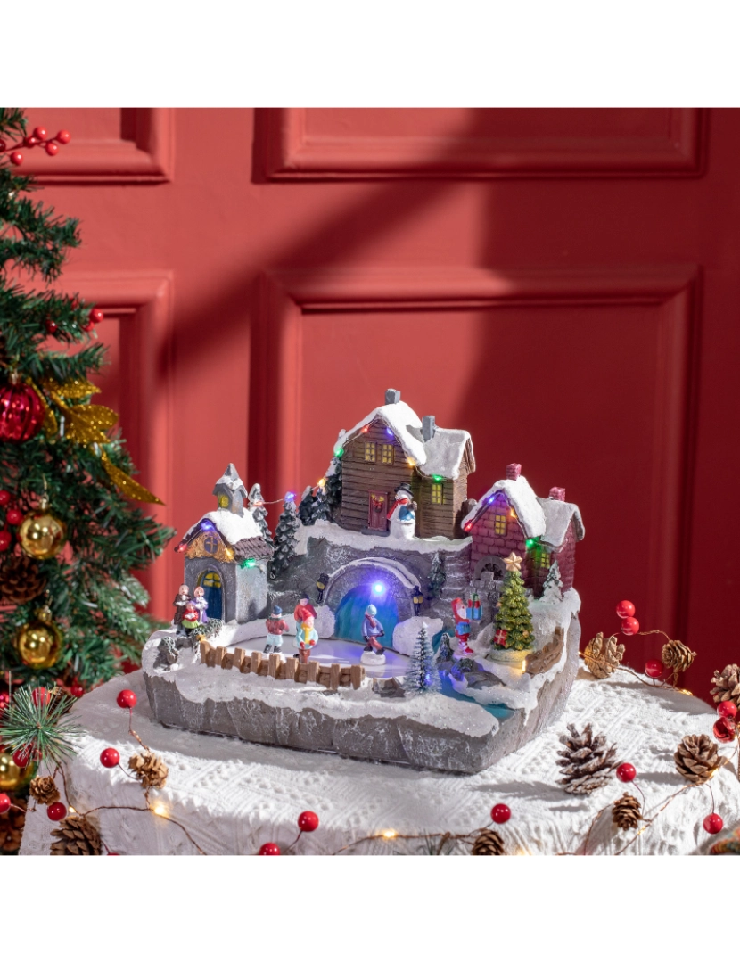 imagem de HOMCOM Aldeia de Natal Cena Decorativa de Natal Iluminada com Luzes LED Árvore Giratória e Pista de Patinagem Decoração de Natal de Mesa 32x25,5x24cm Multicor2