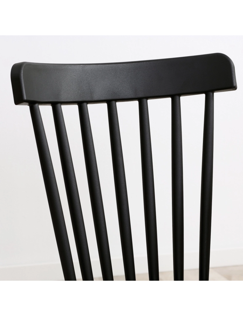 imagem grande de Conjunto de 4 Cadeiras 43x52,5x83cm cor preto e madeira 835-834V00BK9