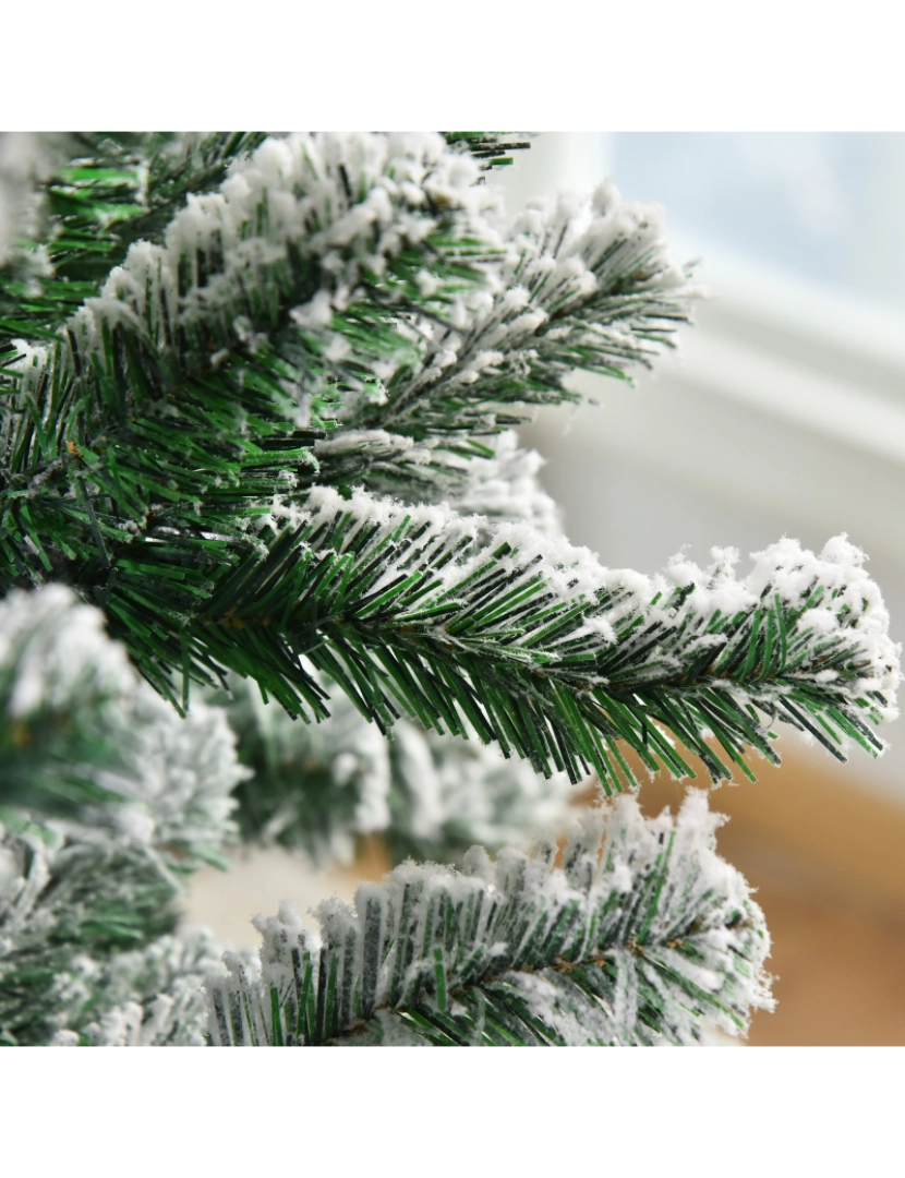imagem de HOMCOM Árvore de Natal Ø140x225cm Neve Artificial com 1083 Pontas de PVC Base Dobrável e Suporte de Metal Decoração de Natal para Interiores Verde e Branco9