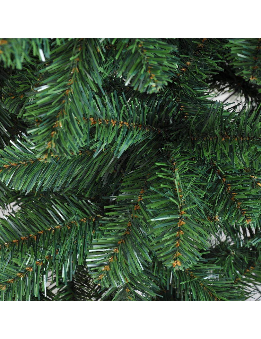 imagem de HOMCOM Árvore de Natal Artificial 210cm Ignífugo com 631 Ramos de PVC e Suporte de Metal Decoração de Natal para Interiores Fácil de Montar Verde7