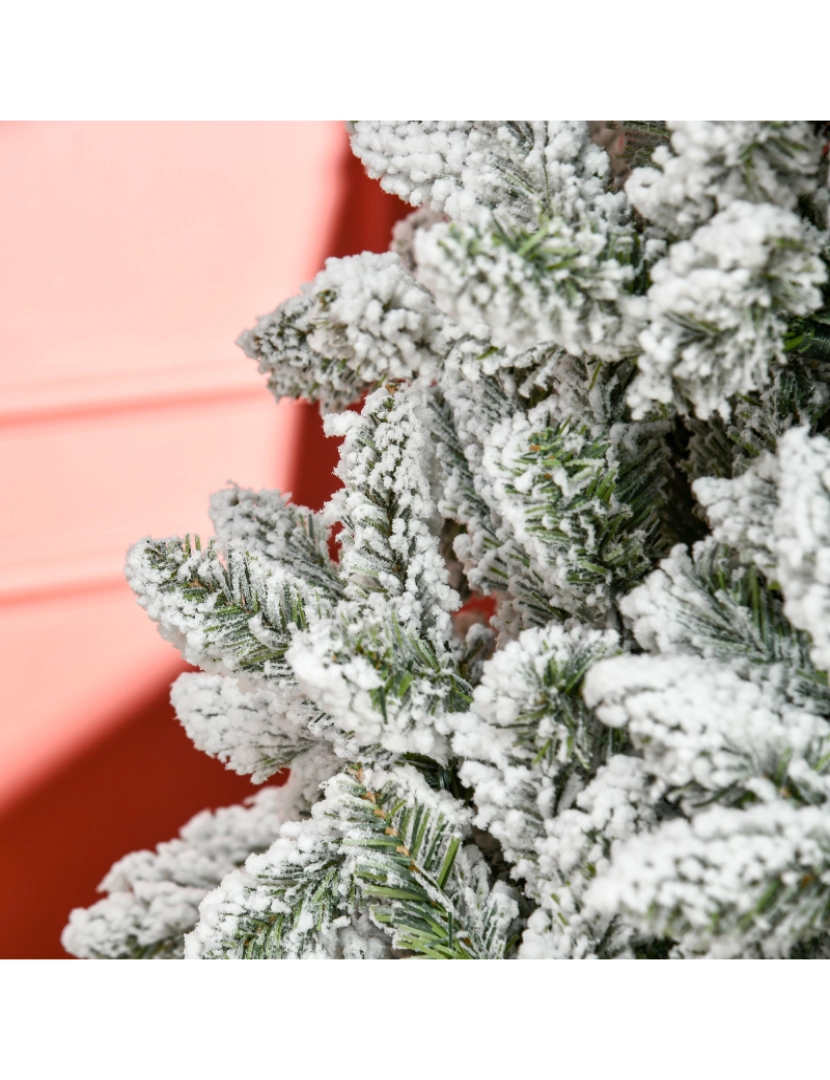 imagem de HOMCOM Árvore de Natal Artificial 255cm com Neve Ignífugo com 1300 Ramos Folhas de PVC Base Dobrável e Suporte Metálico Decoração de Natal para Interiores Verde9