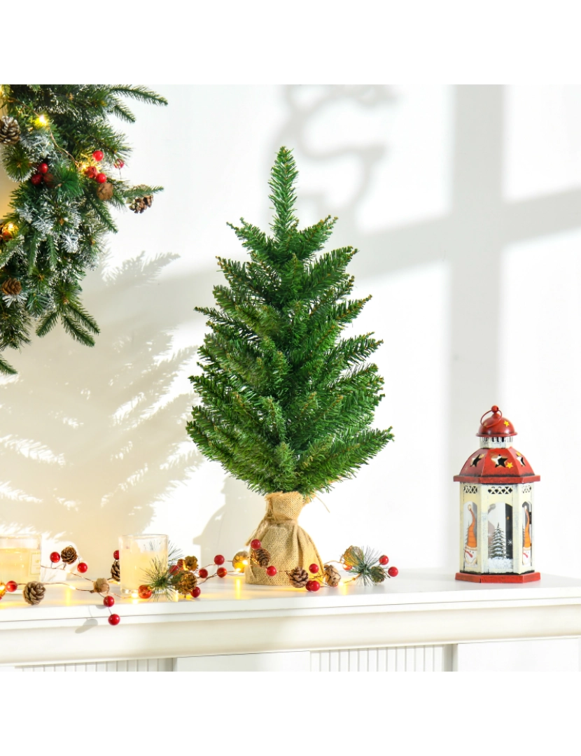 imagem grande de HOMCOM Árvore de Natal artificial pequena com 60 cm de altura com 70 filiais Base de tecido Mini árvore de Natal realista para interiores Verde2