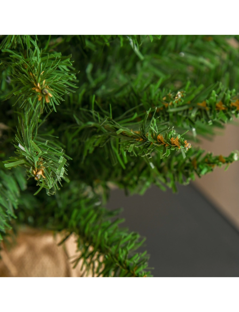 imagem de HOMCOM Árvore de Natal artificial pequena com 60 cm de altura com 70 filiais Base de tecido Mini árvore de Natal realista para interiores Verde7