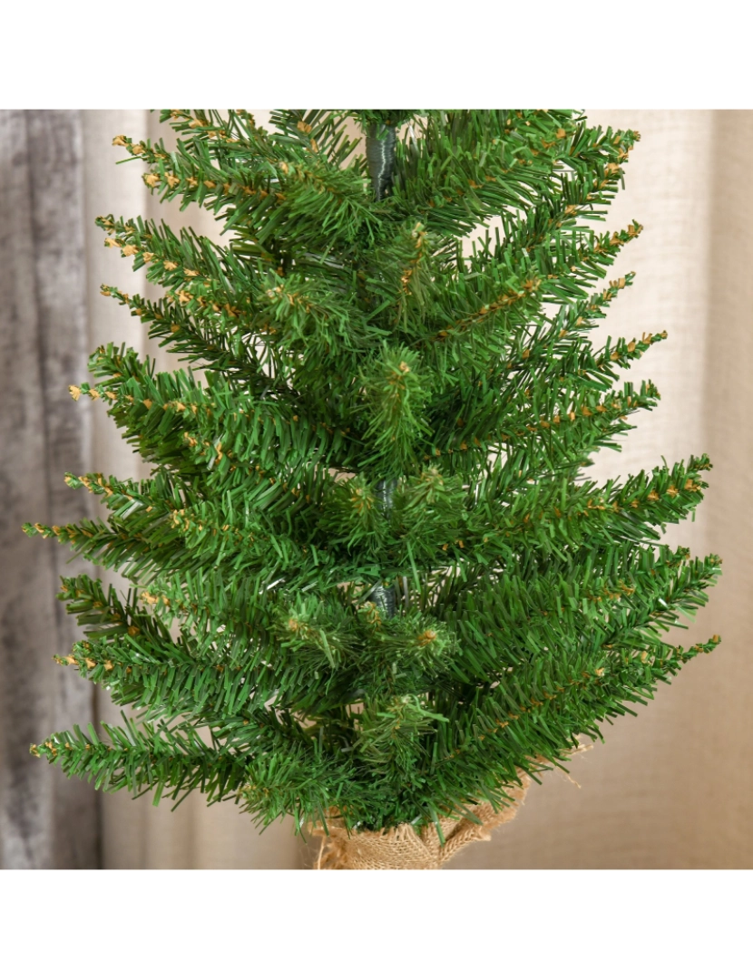 imagem de HOMCOM Árvore de Natal artificial pequena com 60 cm de altura com 70 filiais Base de tecido Mini árvore de Natal realista para interiores Verde9