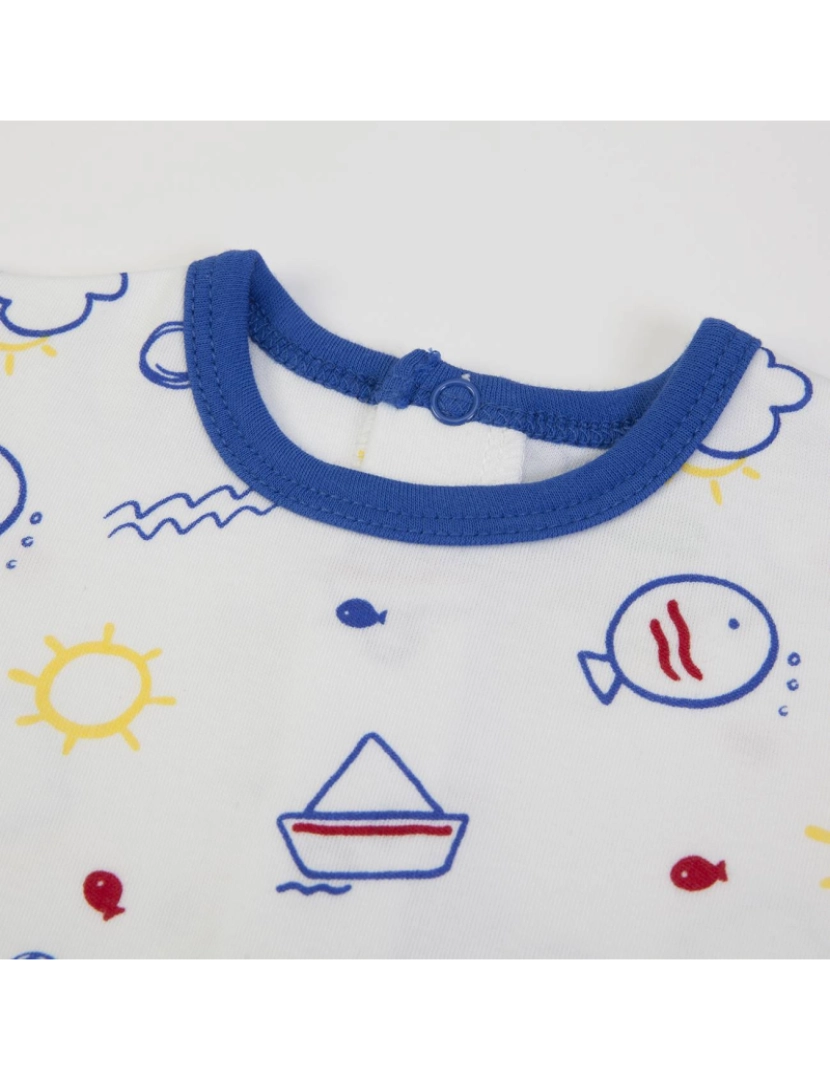 imagem de Jardineira + t-shirt4