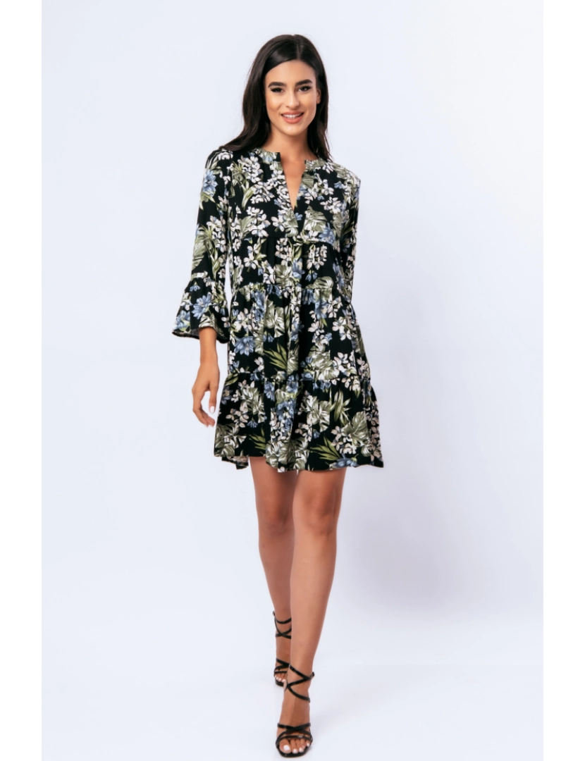 imagem de Khaki, Ecru e vestido floral azul com mangas de sino2