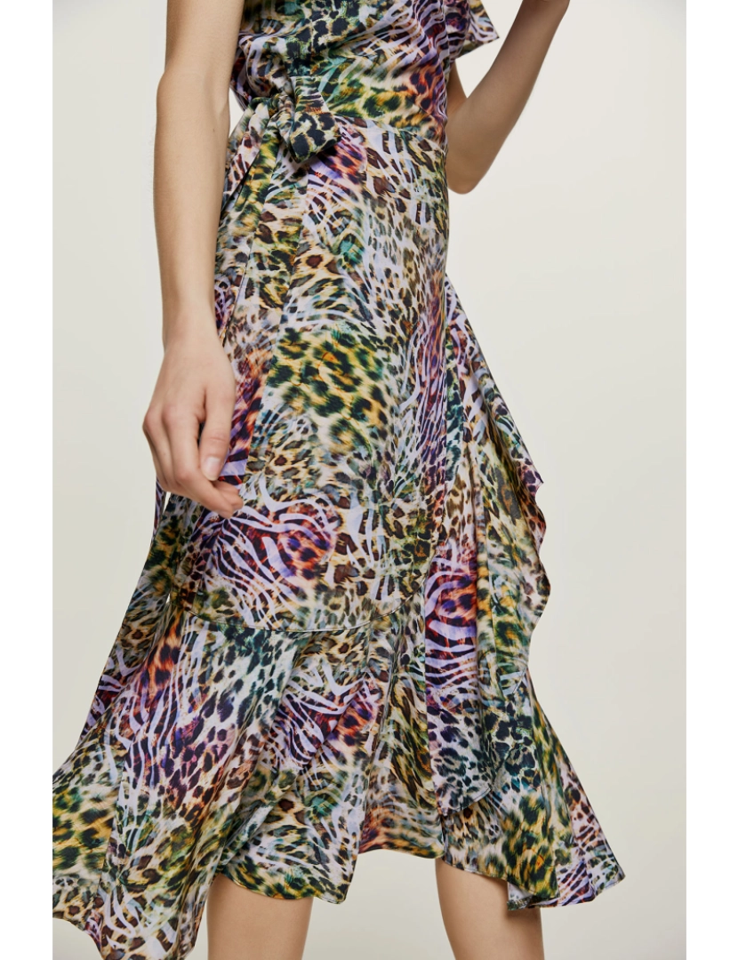 imagem de Animal Print Ruffle detalhe Wrap vestido4