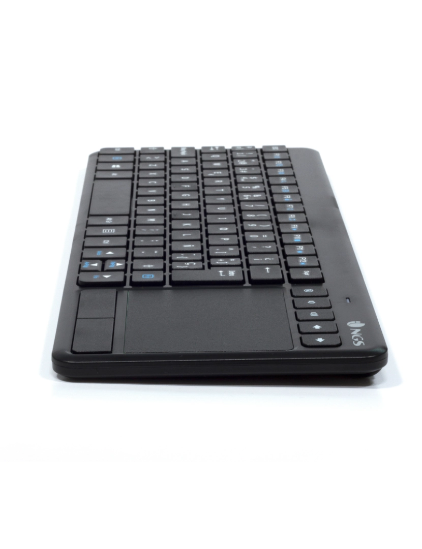 imagem de NGS TV WARRIOR F: Teclado sem fios com touchpad e 17 teclas multimédia 2,4 GHz2