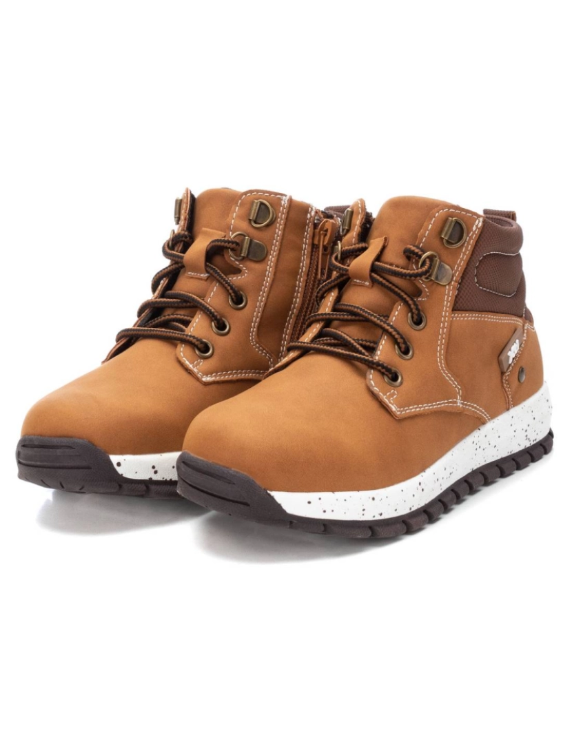 Bota 2024 de crianca