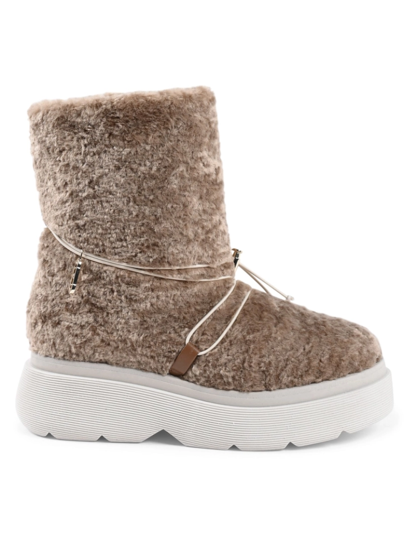 imagem de Dana Teddy - Short Boot Camel 1011