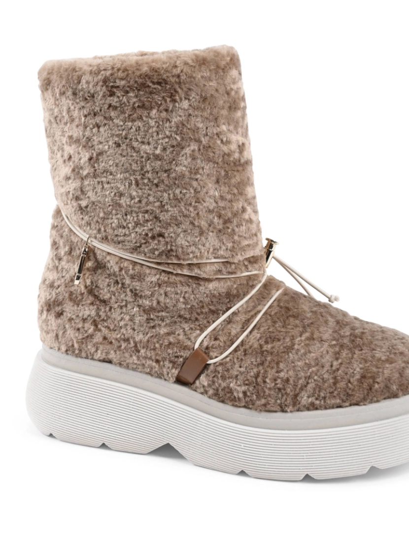 imagem de Dana Teddy - Short Boot Camel 1014