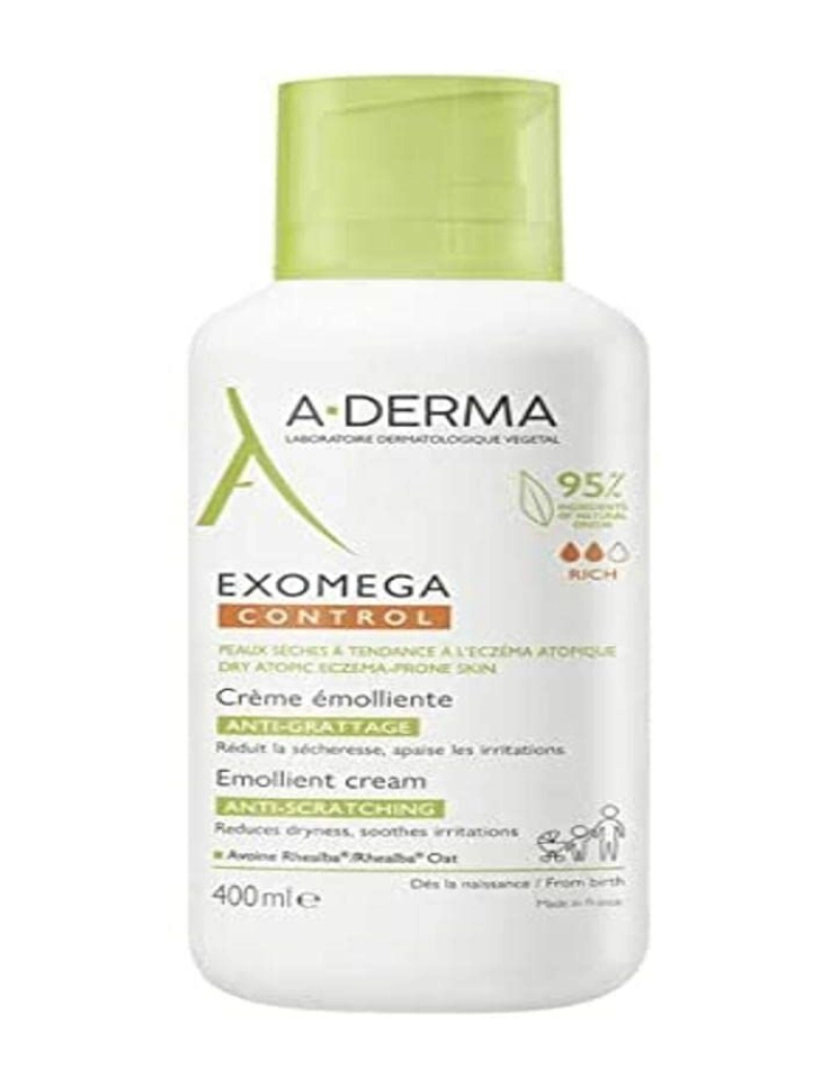 Um shampoo de espuma exomega A-Derma