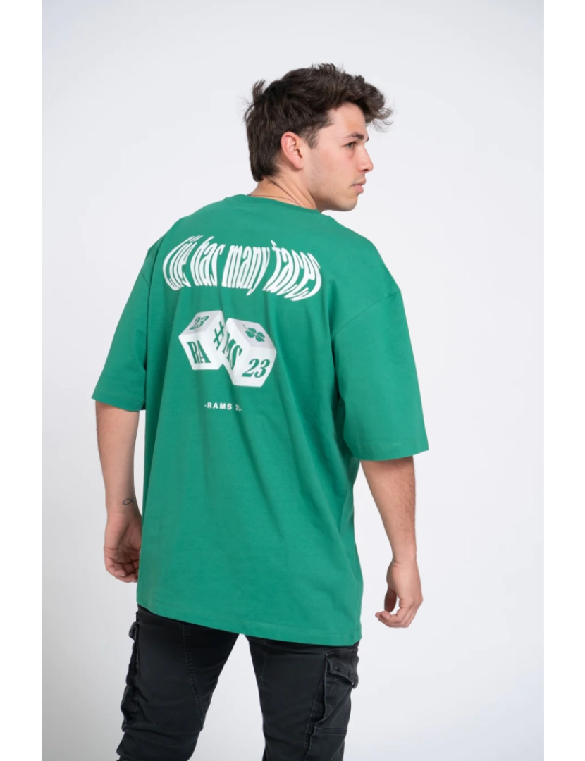 imagem de T-shirt verde com vida tem muitas caras imprimir1