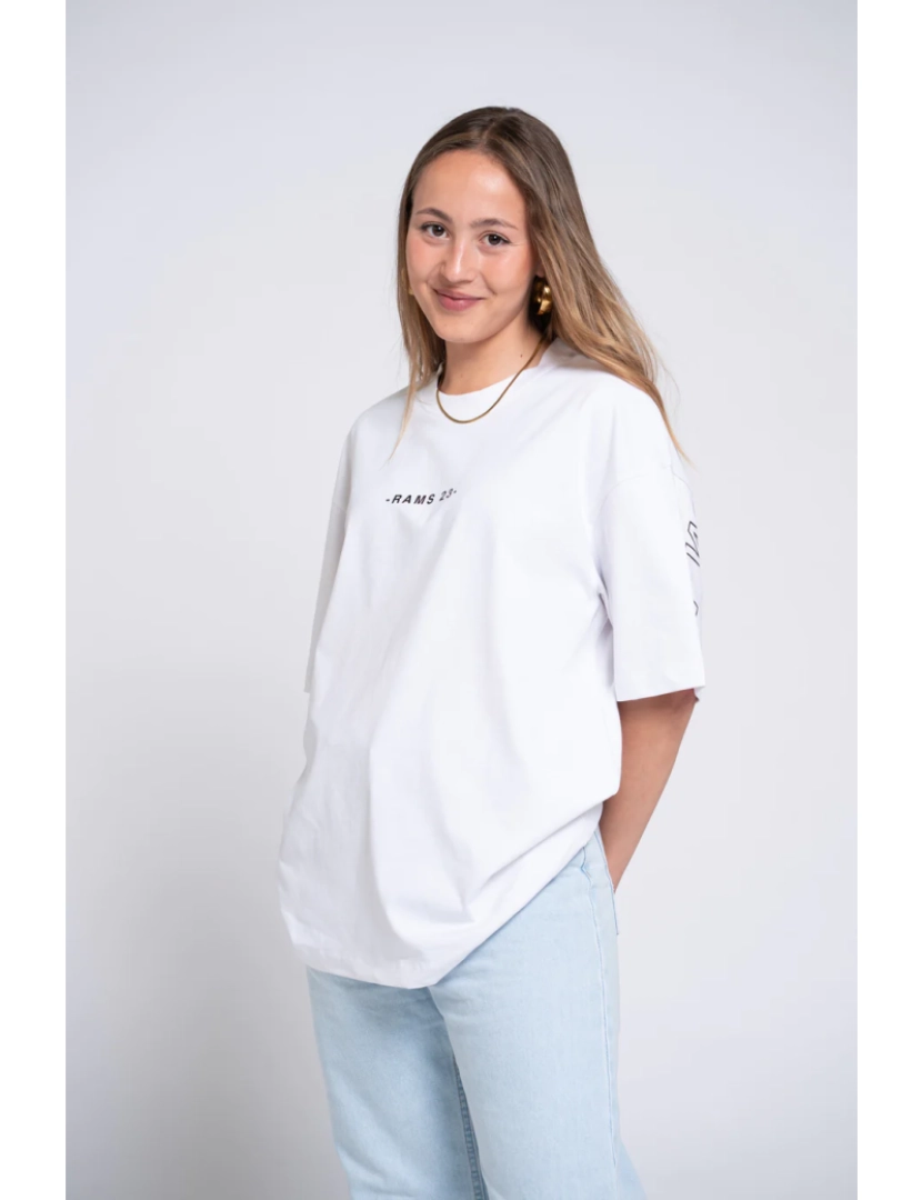 imagem de Camiseta Oversize Twenty Three Mangas Blanco1