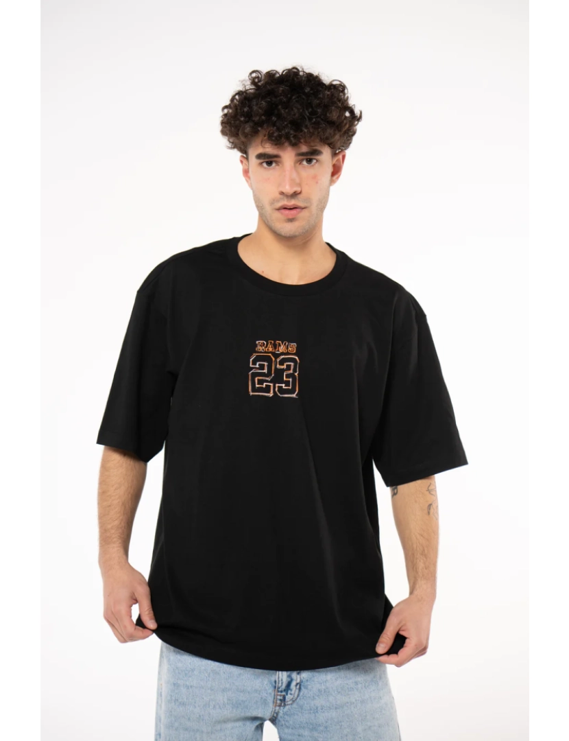 imagem de Camiseta preta de tamanho grande - Tiza Impresso Laranja1