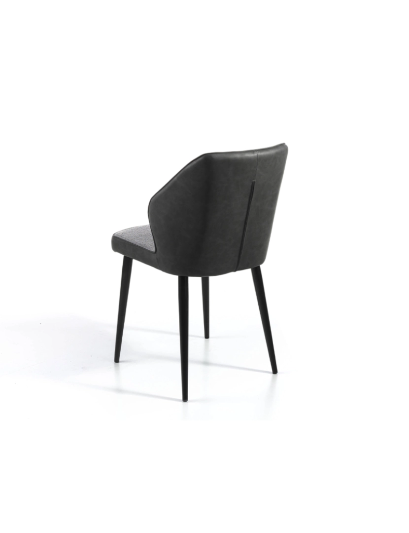 imagem de Set de 4 cadeiras Boston com patas metálicas pretas e tecido cinza2