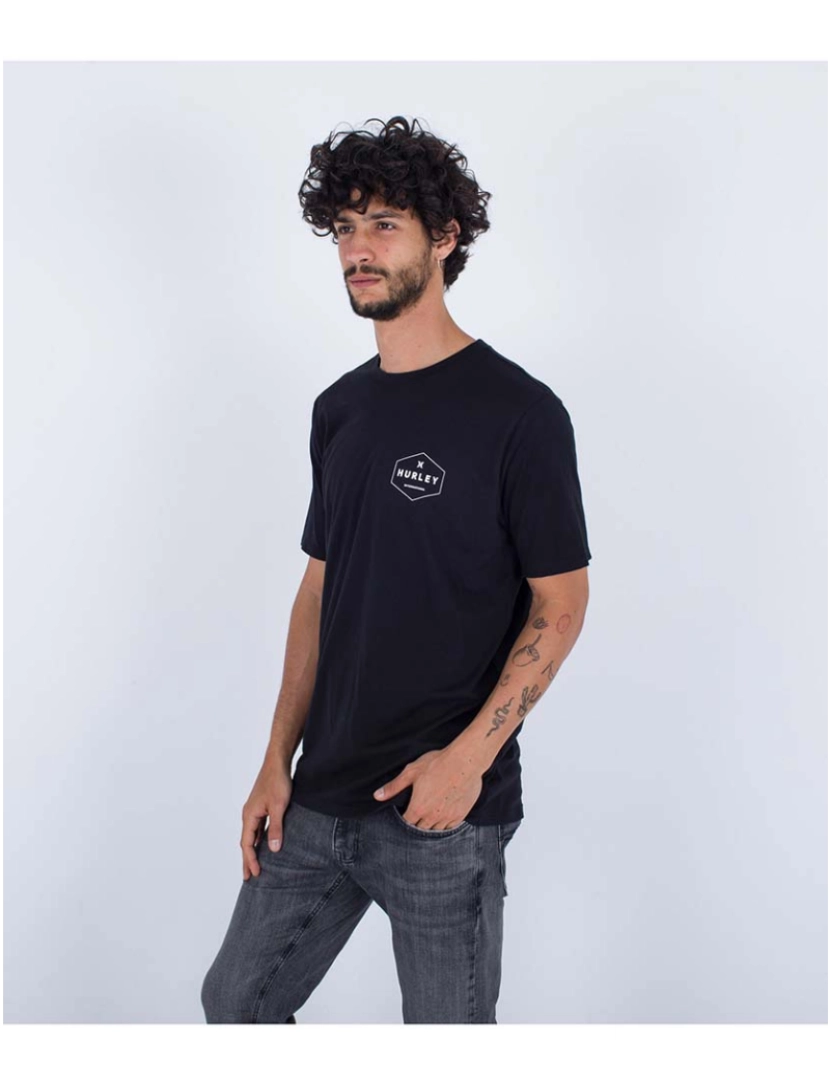 imagem de T-shirt Homem Everyday Floral Bar Preto2