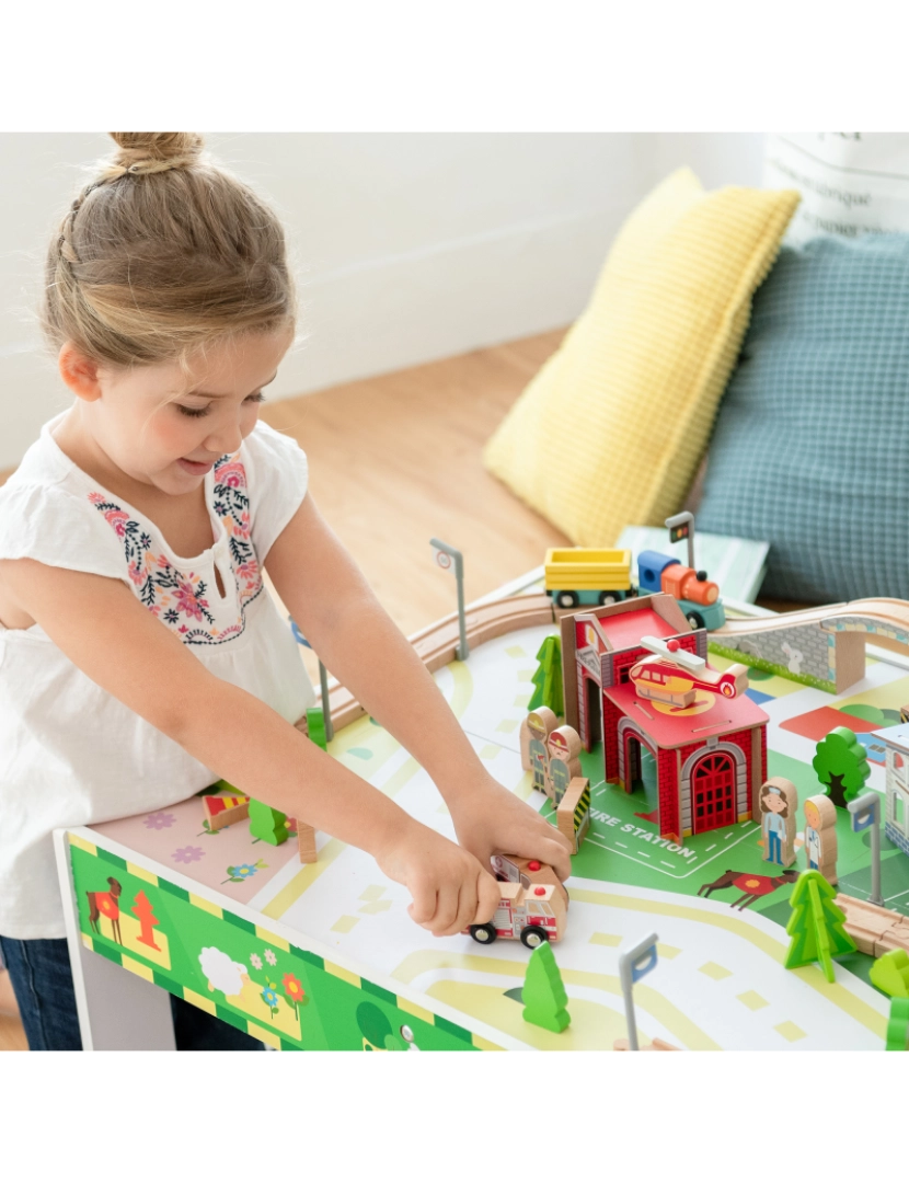 imagem de Mesa de madeira dos brinquedos do laboratório do jogo pré-escolar de Teamson Kids com 85-Pc Train e conjunto da cidade6