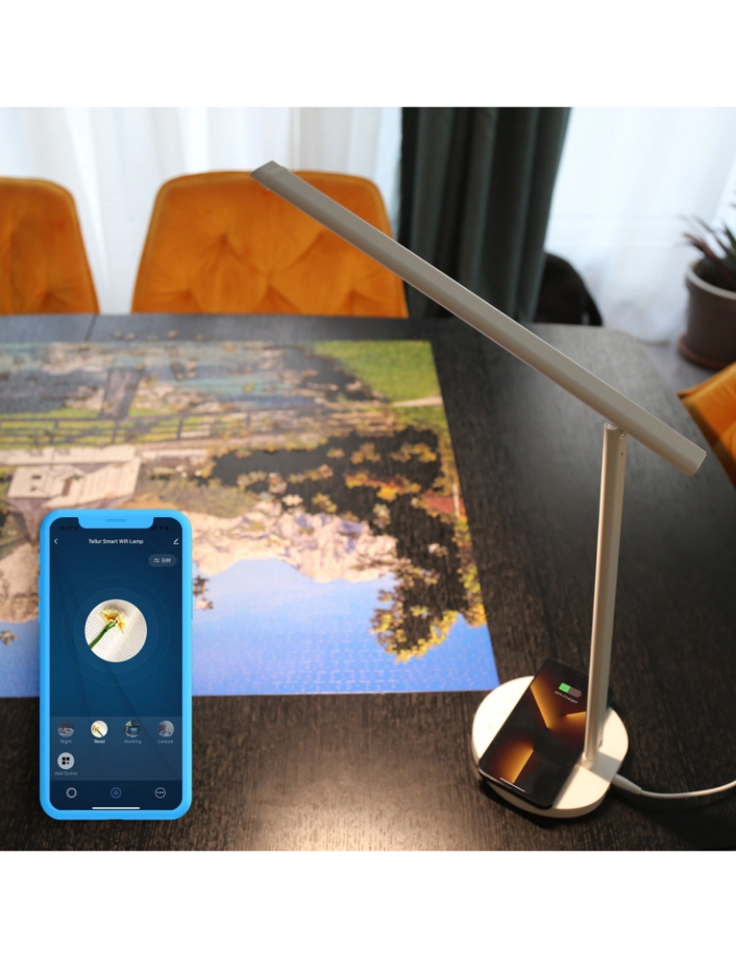 imagem de Lâmpada de mesa Tellur Smart WiFi, 12W, branca, quente, Qi 10W, USB 10W, ajustável, preta4