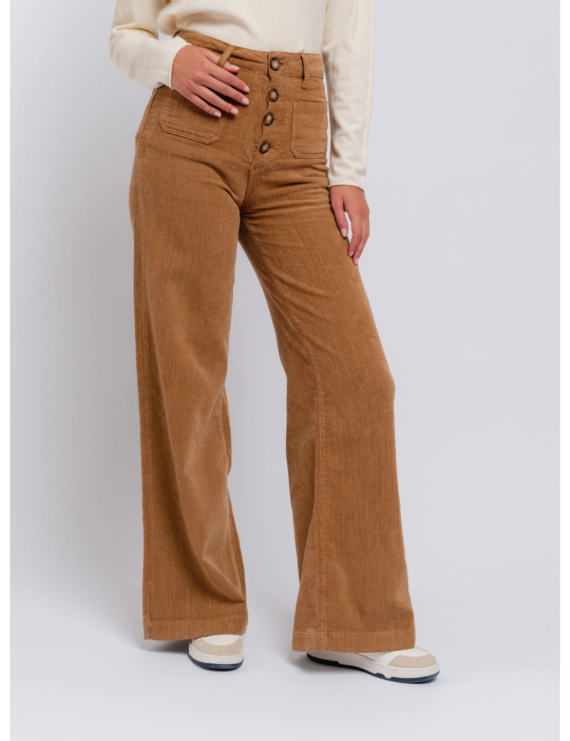 imagem de Calças tipo pantalona em sarja com botões3