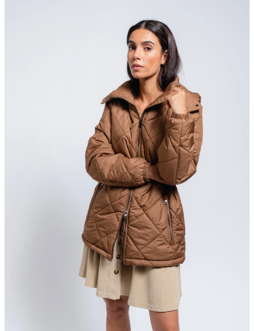Casaco acolchoado deals feminino com capuz
