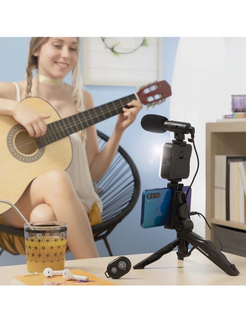 Innovagoods - Kit Vlogging com Luz, Microfone e Comando Plodni 6 Peças