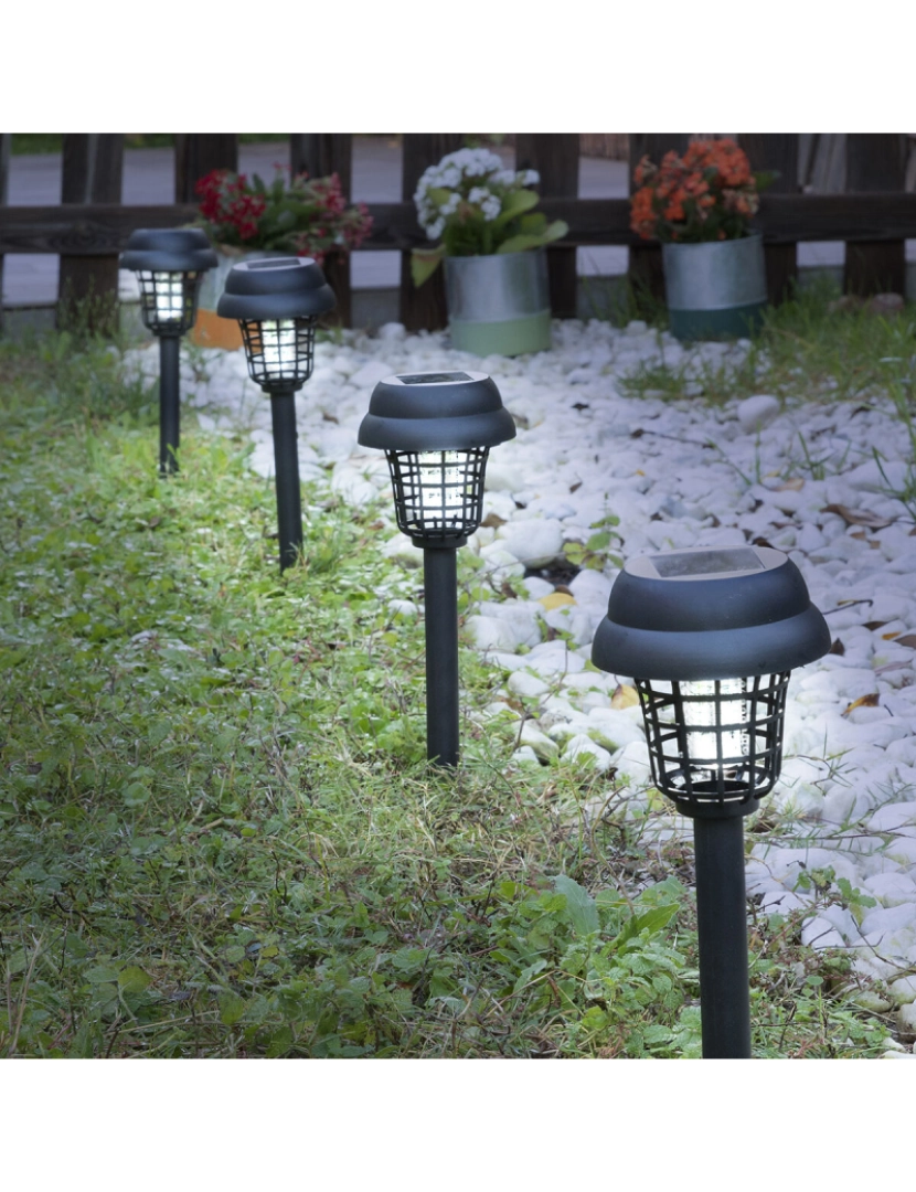 imagem de Lâmpada Solar Antimosquitos para Jardim Garlam InnovaGoods4
