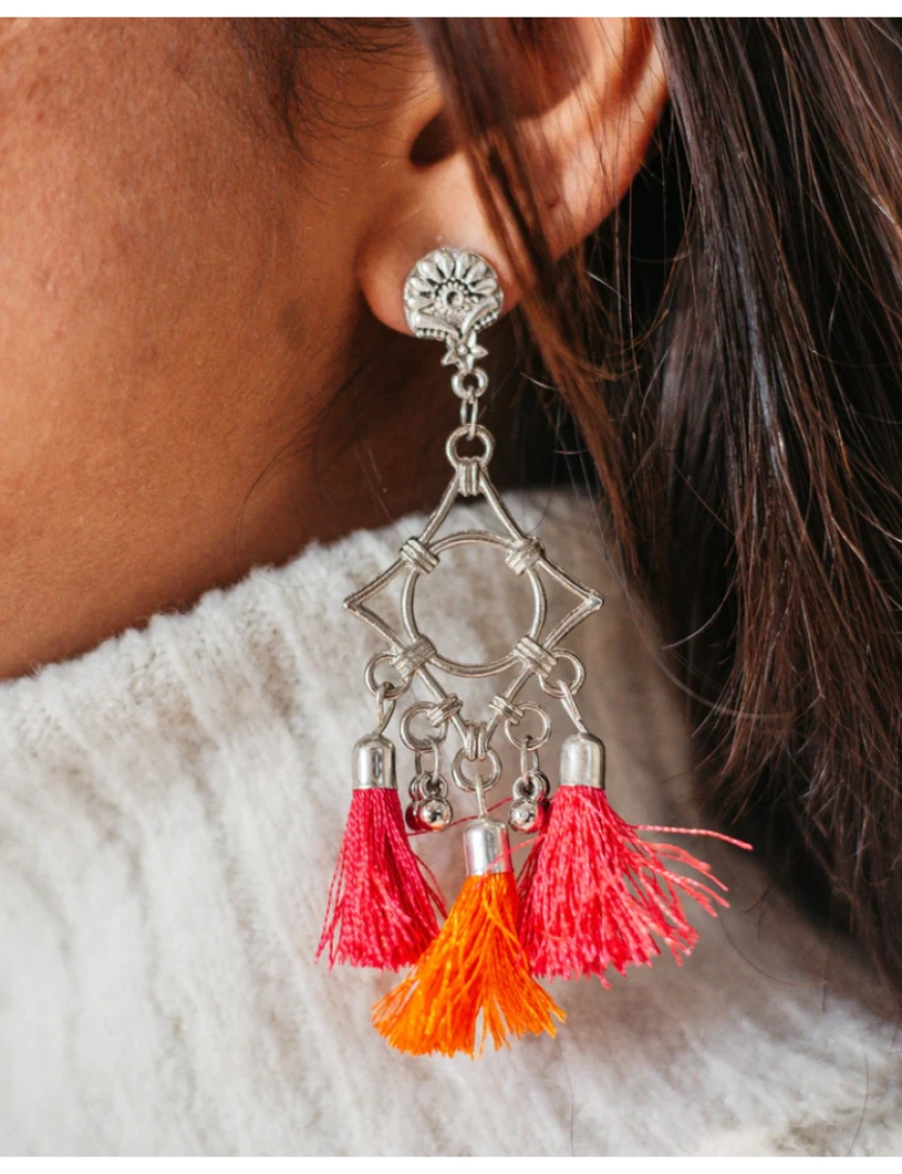 The Colourful Aura - Longo geométrico cor-de-rosa laranja oxidado gota étnico indiano Bridal Tassel Danglers