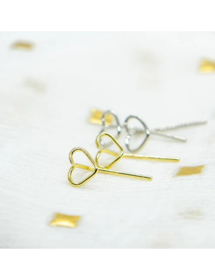 imagem de Minimalista de coração de ouro de prata Fios feitos à mão Simples amor vara brincos Stud2