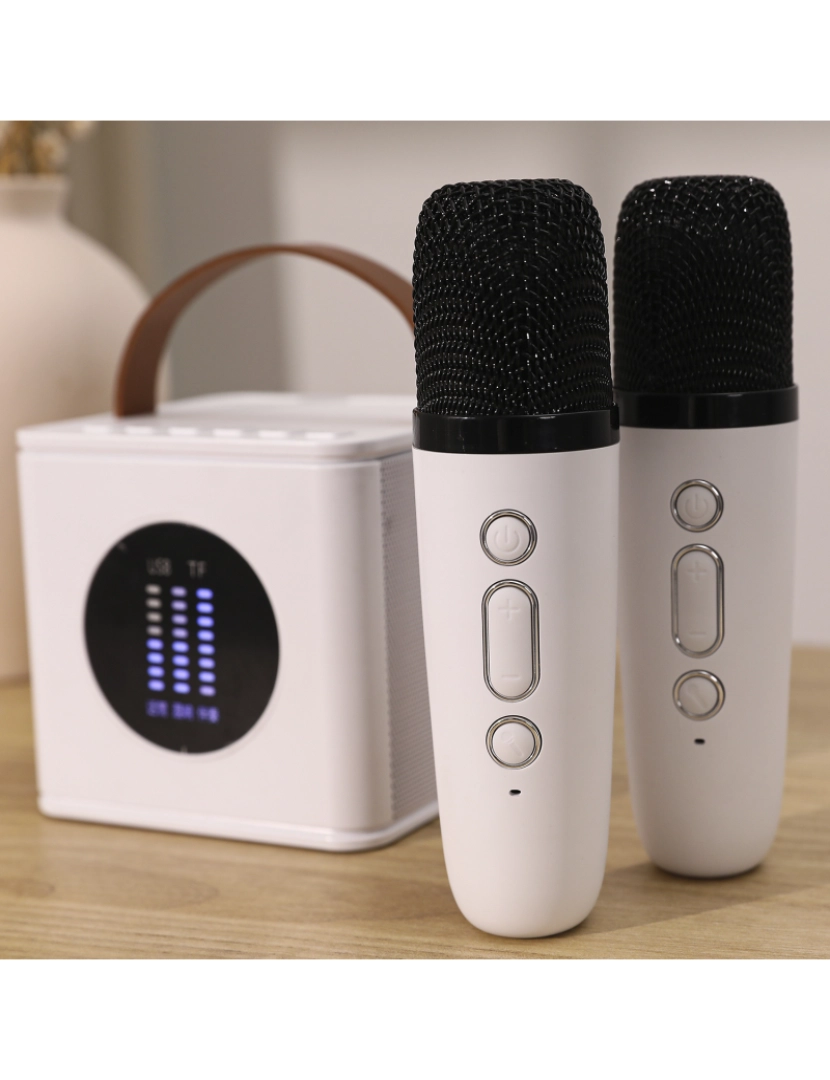 imagem de DAM Kit Karaokê Bluetooth com alto-falante e 2 microfones. 10W, bateria embutida. 10x8,5x9 cm. Cor branca2