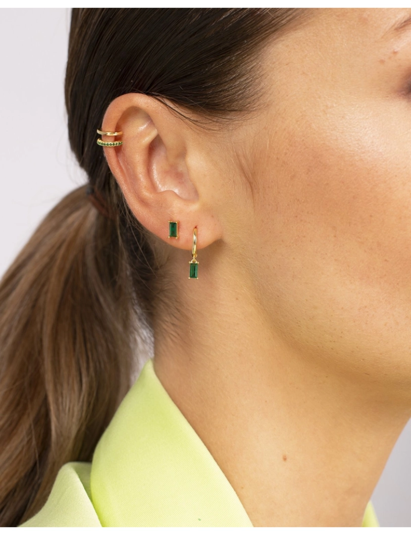 imagem de Emerald Baguette Stud Ouro3