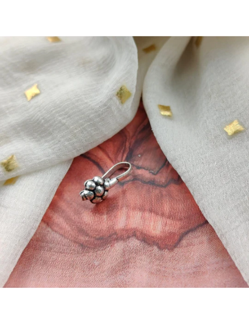 The Colourful Aura - Antique Qualidade Designer Shankh Oxidised Clip On Non Pierce Nose Ring