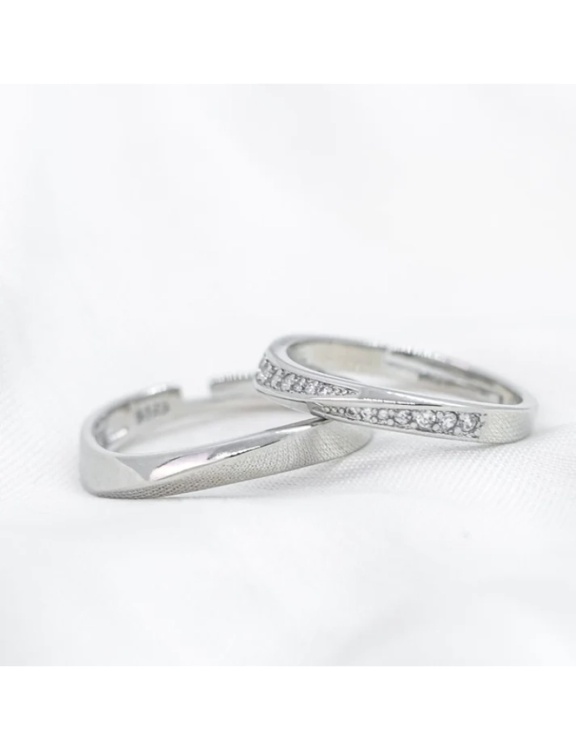 The Colourful Aura - Conjunto de anel de zircão de banda clara de prata ajustável