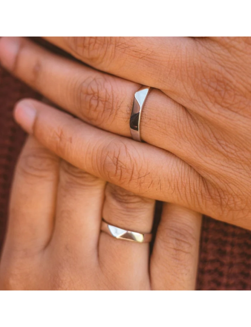 imagem de Conjunto de anel de correspondência de promessa de casal ajustável de prata de corte de ângulo liso2