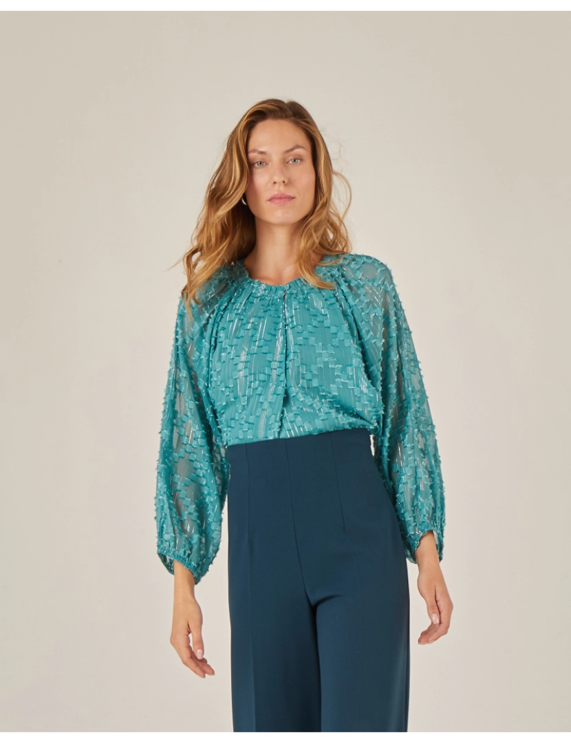 Niza - Blusa descontraída em tecido lurex