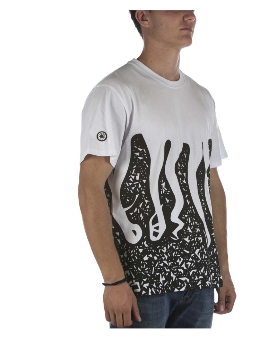 imagem de T-Shirt Branco Com Estampa Polvo2