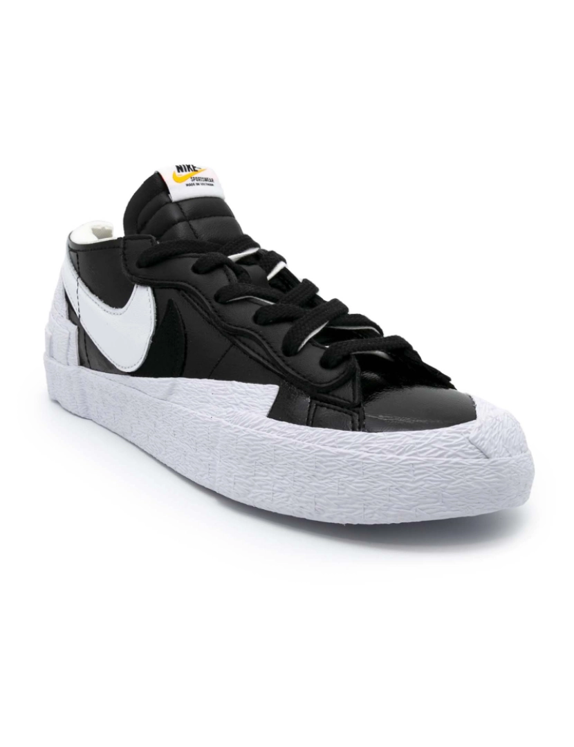 imagem de Nike Blazer Low X Sacai Blk Patent Leather Preto3