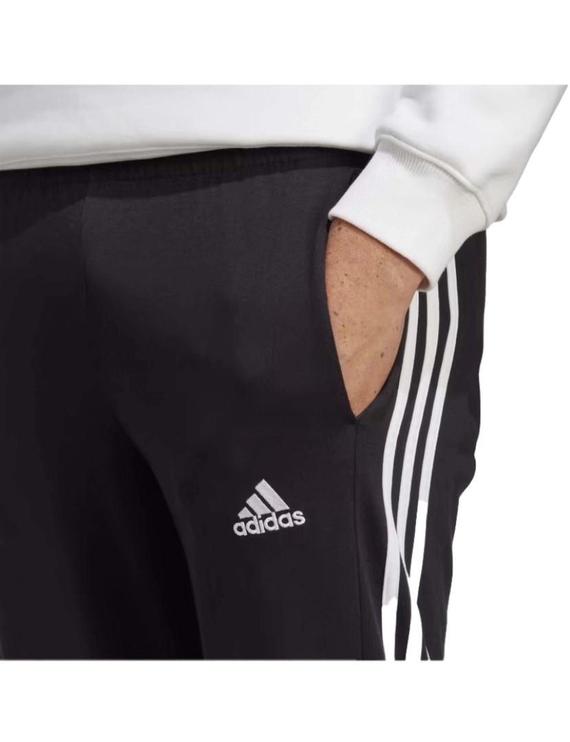 imagem de Calças Adidas Pretas4