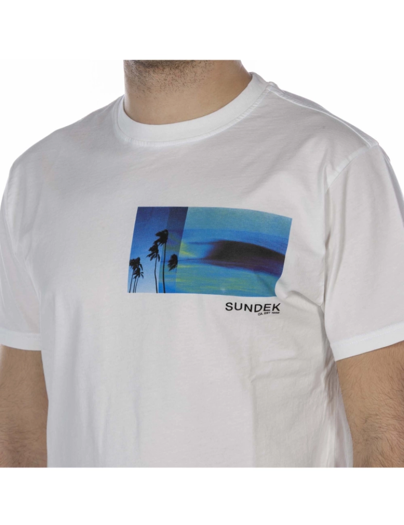 imagem de T-Shirt Branca Estampada Sundek4