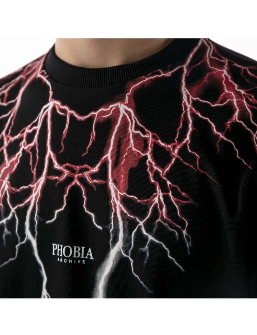 imagem de T-Shirt Fobia Luz Vermelha Preta5