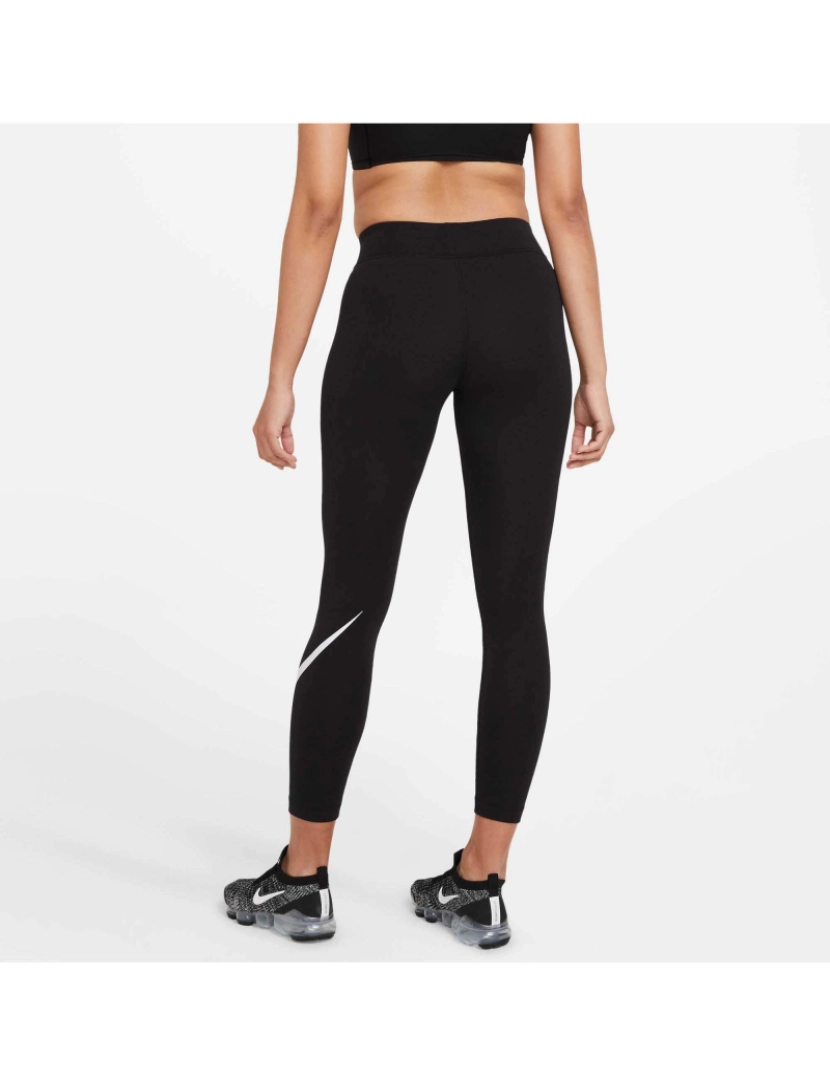 imagem de Calça Nike Sportswear Essential Preta2