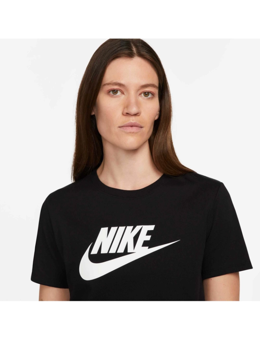 imagem de Camiseta Nike Sportswear Essential4