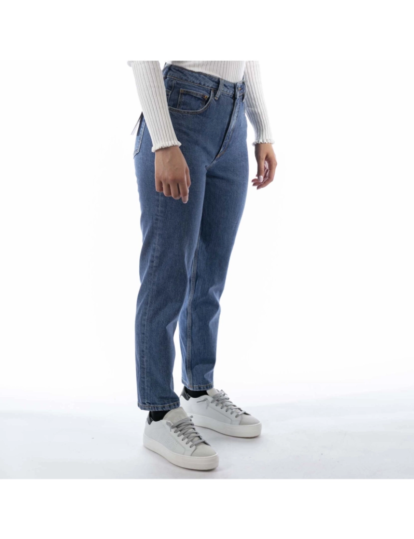 imagem de Guess Mom Jeans Azul Claro2